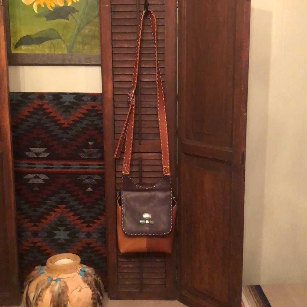 Lavive leather purse